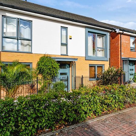 Puffin Way - Comfortable, Spacious House With Parking Reading Exterior photo