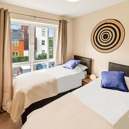 Puffin Way - Comfortable, Spacious House With Parking Reading Exterior photo