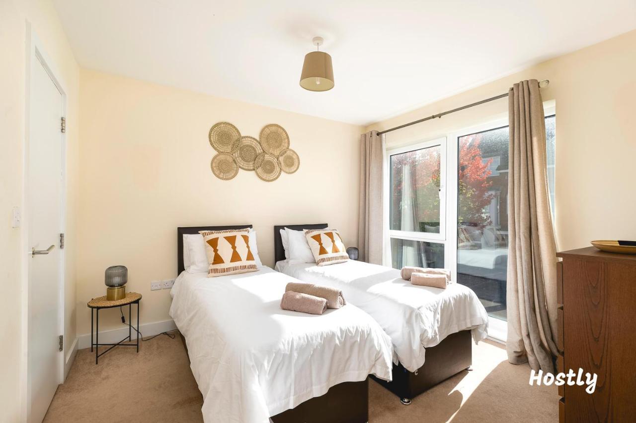Puffin Way - Comfortable, Spacious House With Parking Reading Exterior photo