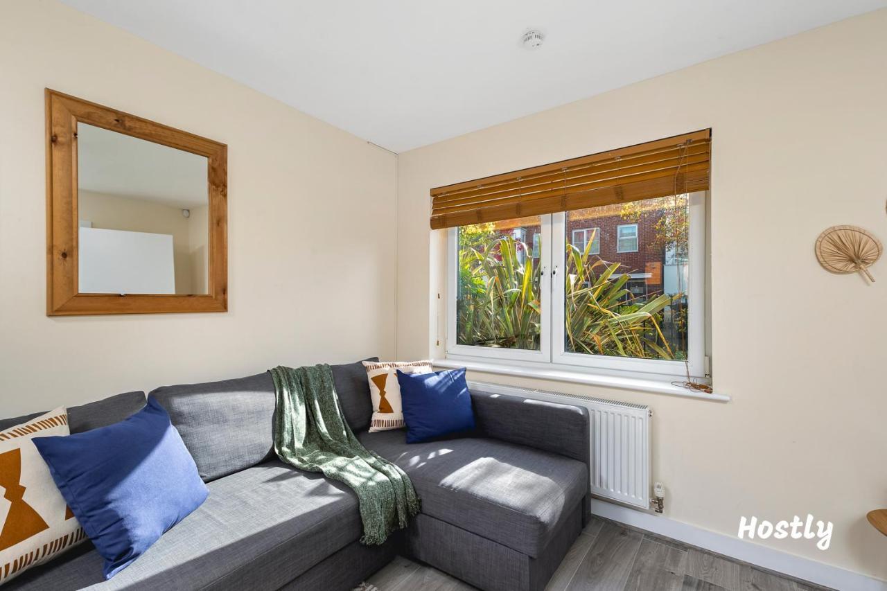 Puffin Way - Comfortable, Spacious House With Parking Reading Exterior photo