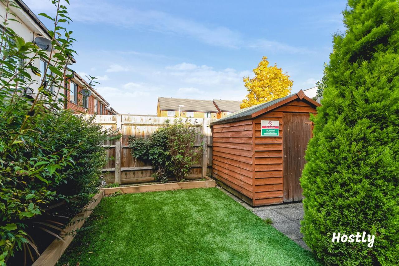 Puffin Way - Comfortable, Spacious House With Parking Reading Exterior photo