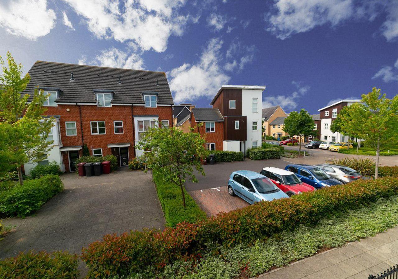 Puffin Way - Comfortable, Spacious House With Parking Reading Exterior photo